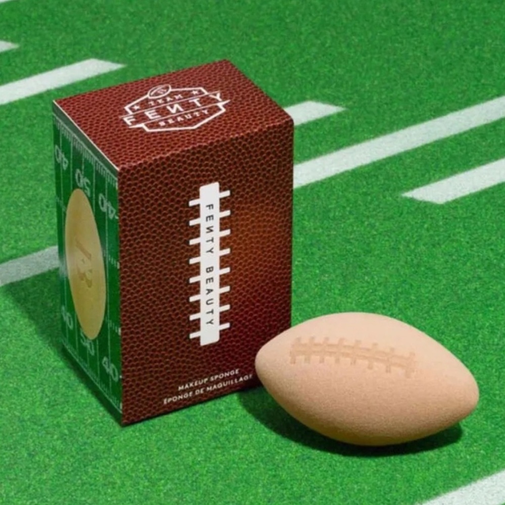 Fenty Beauty makeup sponge - Super Bowl limited edition